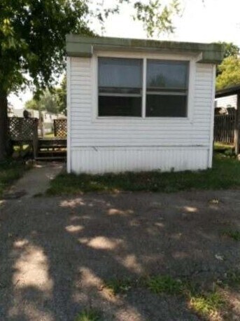 Building Photo - 140 N Pleasant Ave