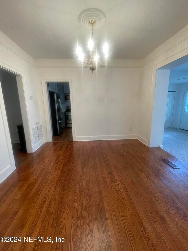 Foto del edificio - 3904 Hollingsworth St