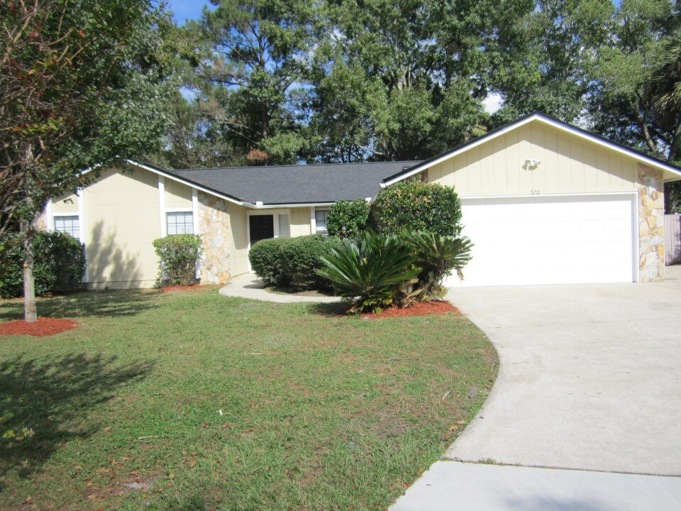 Primary Photo - 570 Constitution Dr