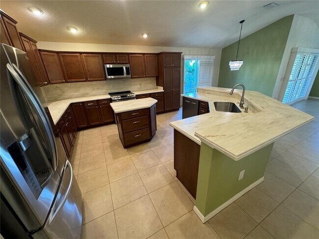 Building Photo - 2167 Sandalwood Pl