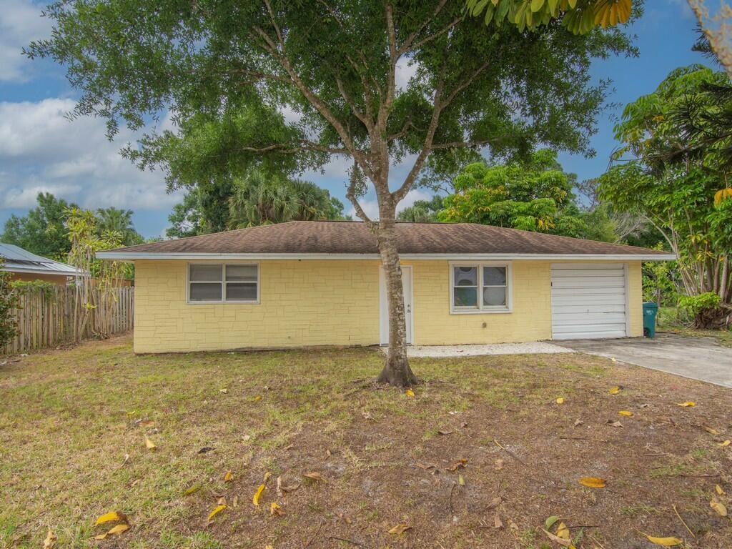 Foto principal - 8604 Brookline Ave