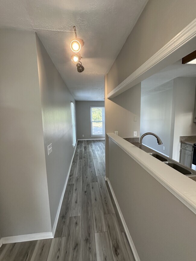 Foto del edificio - 304 Andrew Jackson Pl