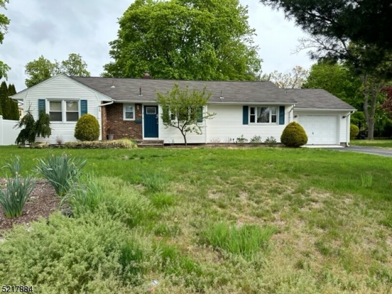 Primary Photo - 3 Woodland Pl