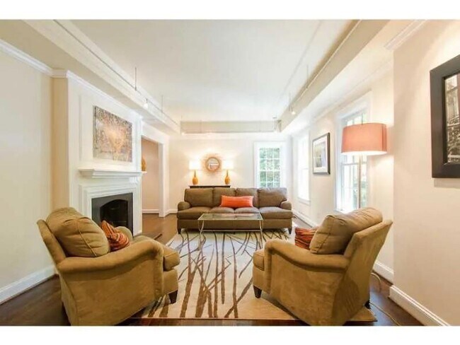 Foto del edificio - 1916 Greystone Rd NW