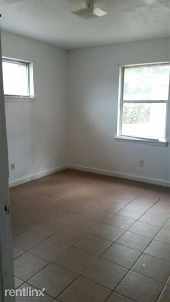 Building Photo - 7222 Jensen Dr