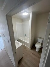 Building Photo - 9 Hudson St