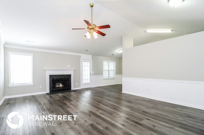 Building Photo - 5939 Old Plank Rd