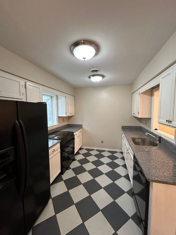 Building Photo - 2728 Berkeley Pointe Dr