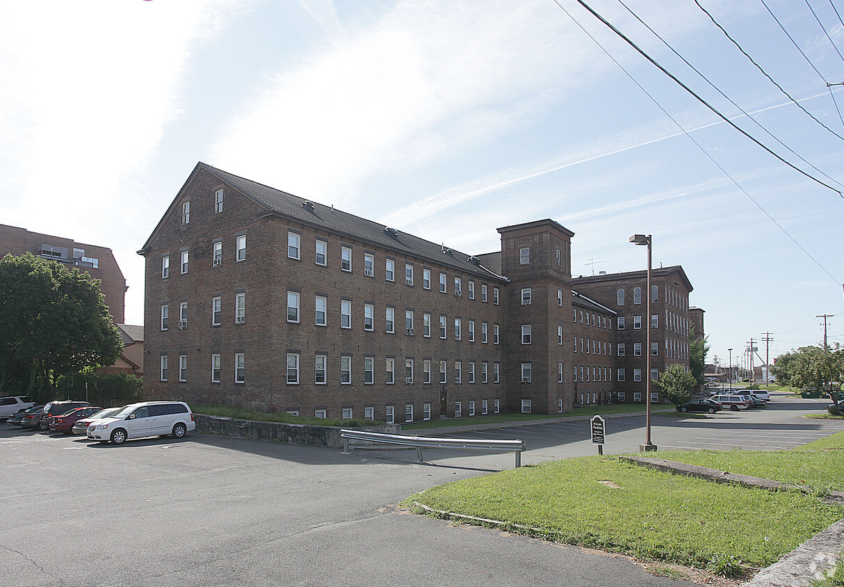 Primary Photo - Ogden Mills Apartments