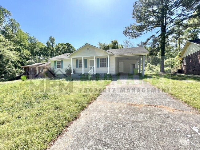 Building Photo - 245 Savannah Dr