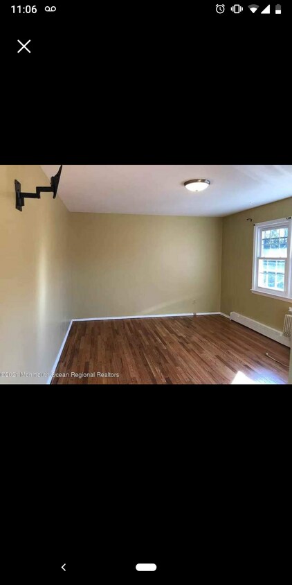 Primary Photo - 364 Westwood Ave