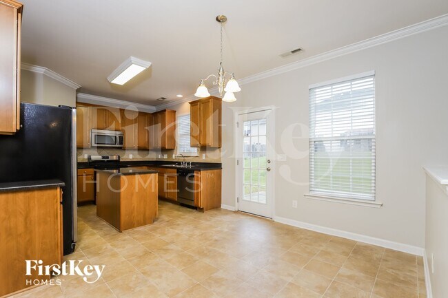 Foto del edificio - 477 Shady Grove Ct