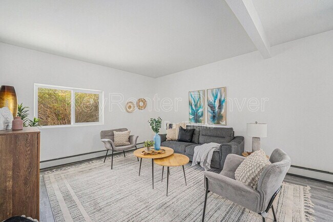 Foto del edificio - 1580 S Krameria St