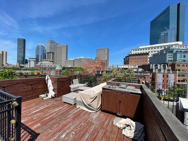 Building Photo - 146 Chandler St