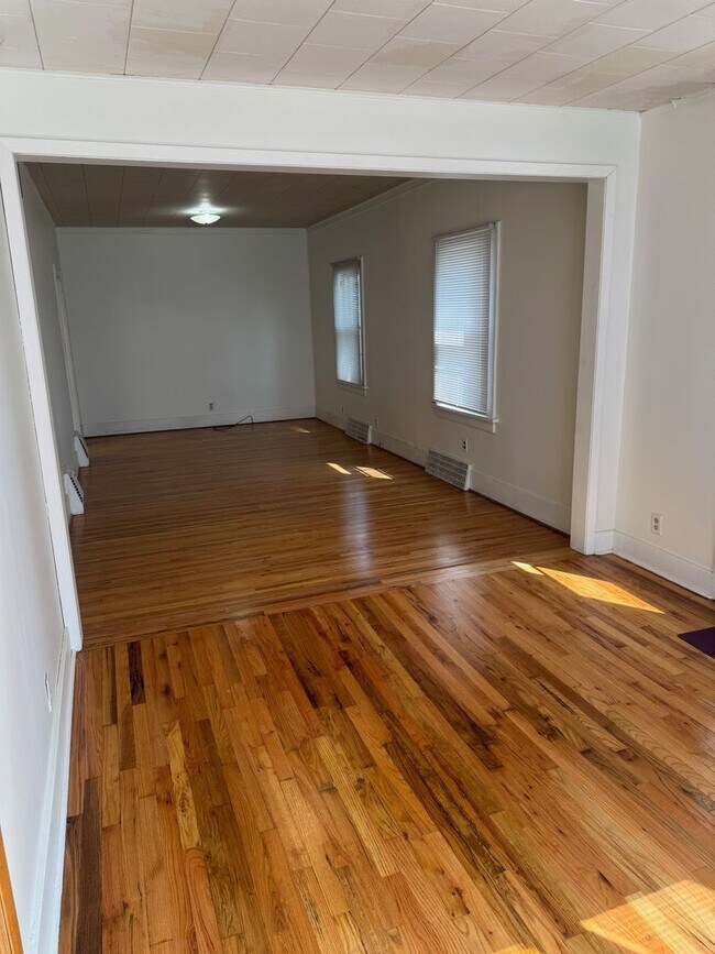 Foto del edificio - Cozy 2 Bedroom Home – Lawn Care & Snow Rem...