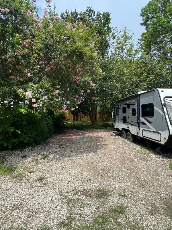 Foto del edificio - 15439 Elgin St