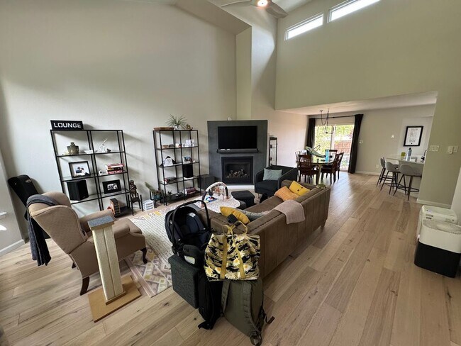 Building Photo - Beautifully Updated 3BD/2BA Home in Fredrick