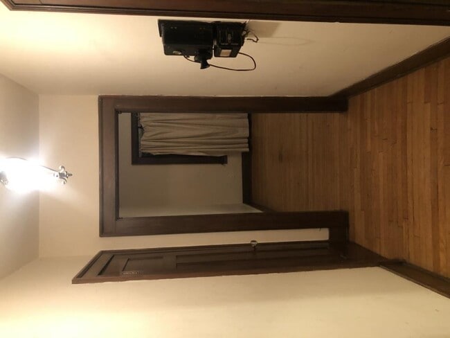 Building Photo - Porter Apartments - Studio
