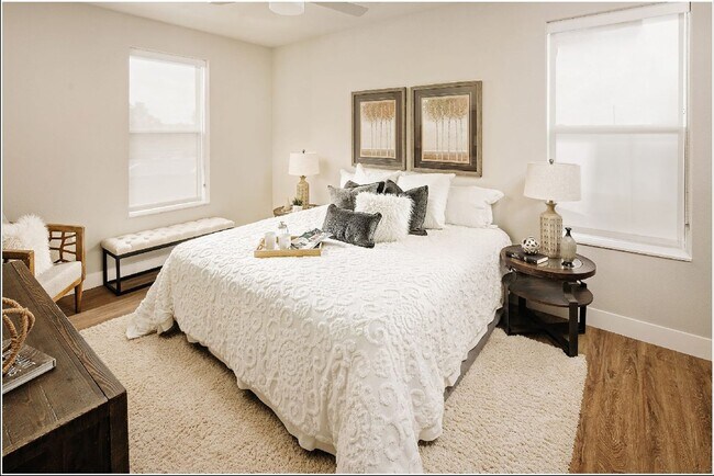 Interior Photo - 44 West Luxury Living