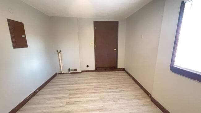 Building Photo - 1611 S Madison St