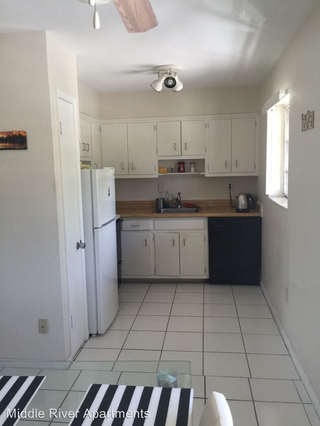 Building Photo - 1821 Middle River Dr
