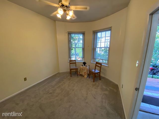 Building Photo - 2 br, 1 bath Triplex - 508 2nd St SE 1