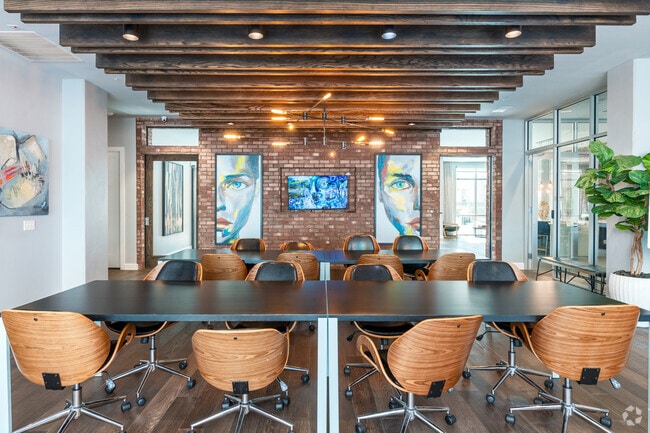 Espacio de trabajo comunitario - The Union at River East
