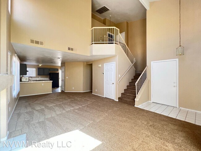 Building Photo - 3 br, 2.5 bath House - 3214 W Colton Ave