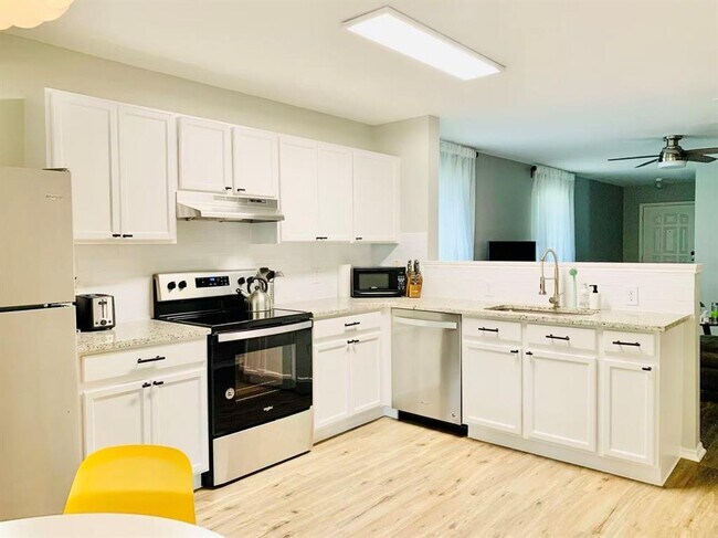 Foto del edificio - 4705 Cypress Bend