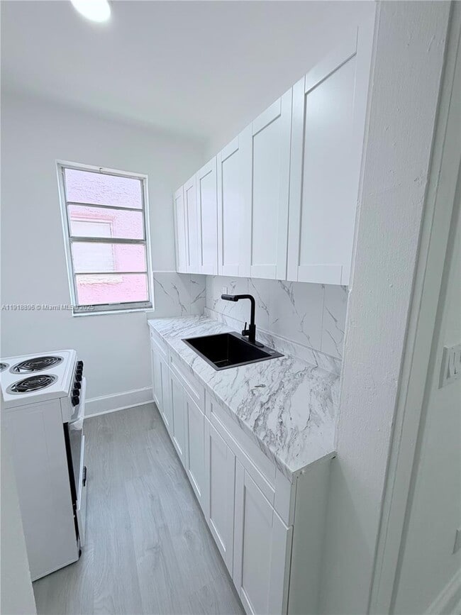 Foto del edificio - 1560 SW 5th St