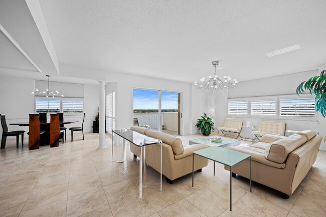 Building Photo - 2600 N Flagler Dr