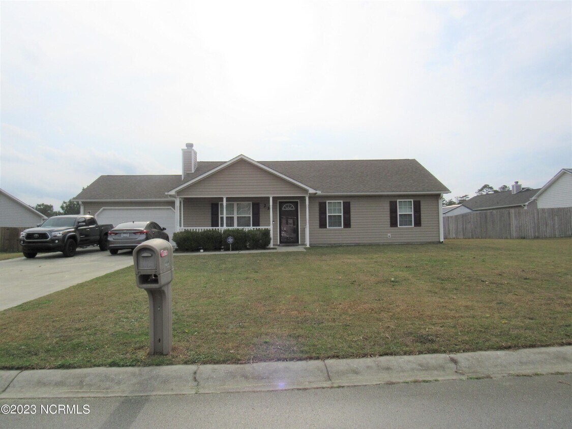 233 Loren St, Hubert, NC 28539 House Rental in Hubert, NC