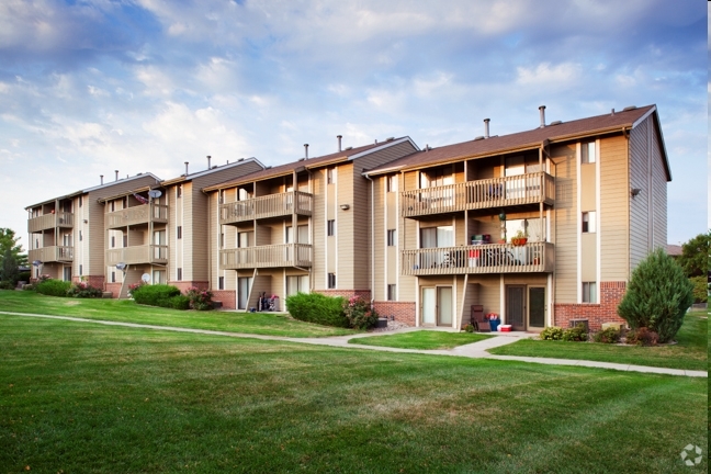 Building Photo - Willow Park by Broadmoor