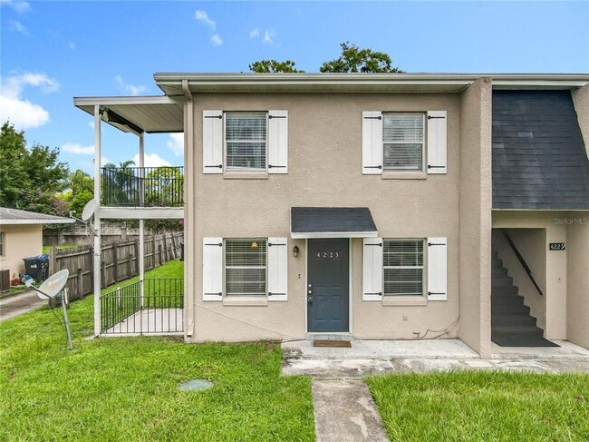 Building Photo - 4223 Parkside Dr