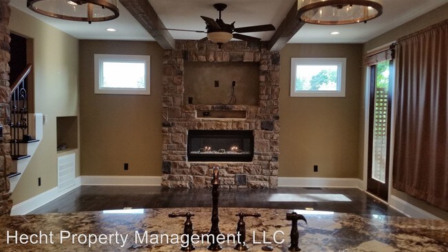 Foto del edificio - 4 br, 3 bath House - 1617 Chatham Ave