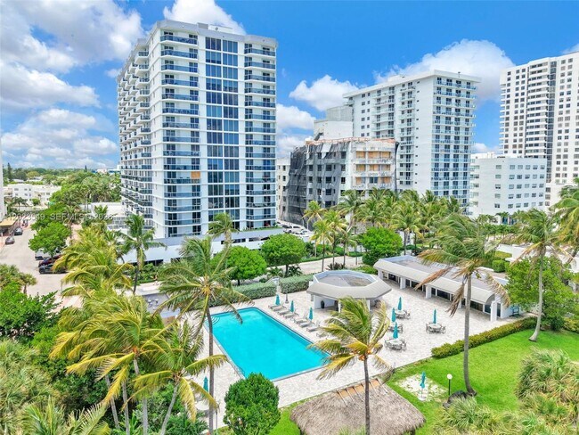 Foto del edificio - 2401 Collins Ave