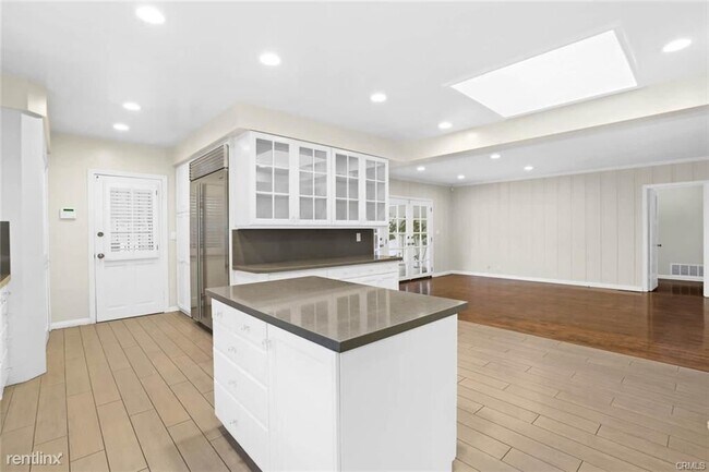 Building Photo - 4 br, 2.5 bath House - 2480 Roanoke Rd