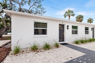Building Photo - 3011 W Binnicker Ave