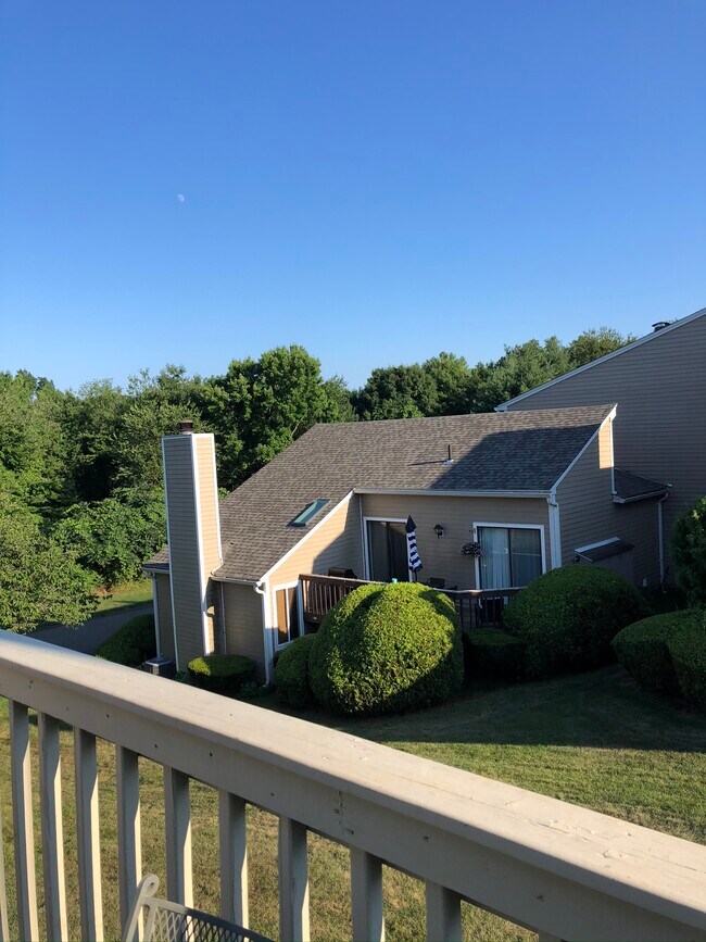 113 Peddlars Dr Unit 113 PEDDLERS DRIVE, Branford, CT 06405 Condo for