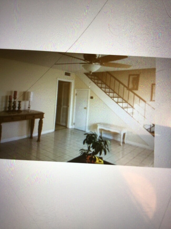 Building Photo - 2305 Rockefeller Ln