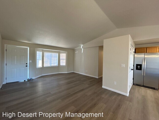 Foto del edificio - 3 br, 2 bath House - 3467 SW Salmon Avenue