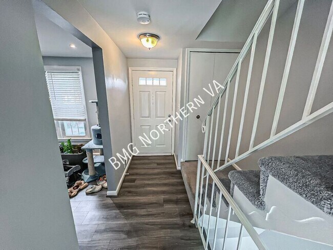 Foto del edificio - 14416 Black Horse Ct