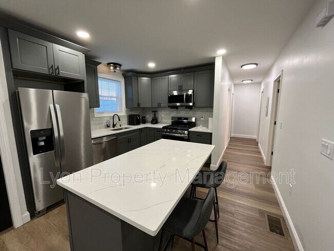 Foto del edificio - 20 Westcott Ave