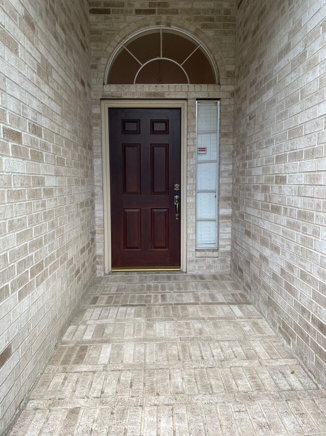 Building Photo - 12927 Lindsey Ln