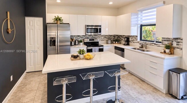 Foto del edificio - 4219 SW 165th Ct