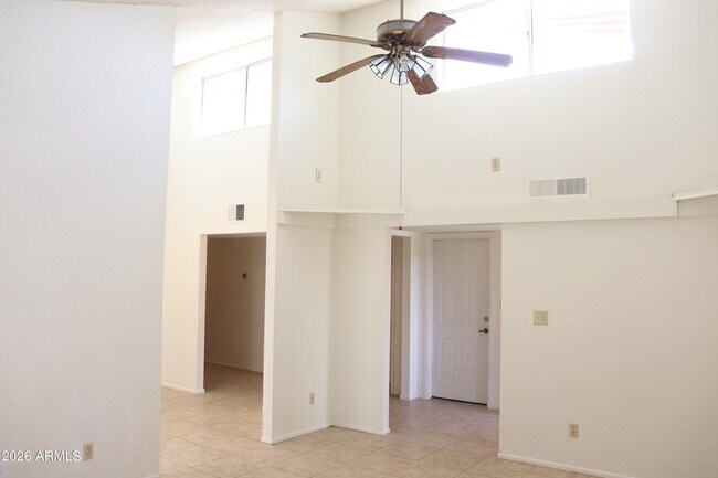 Foto del edificio - 1113 Plaza Azul