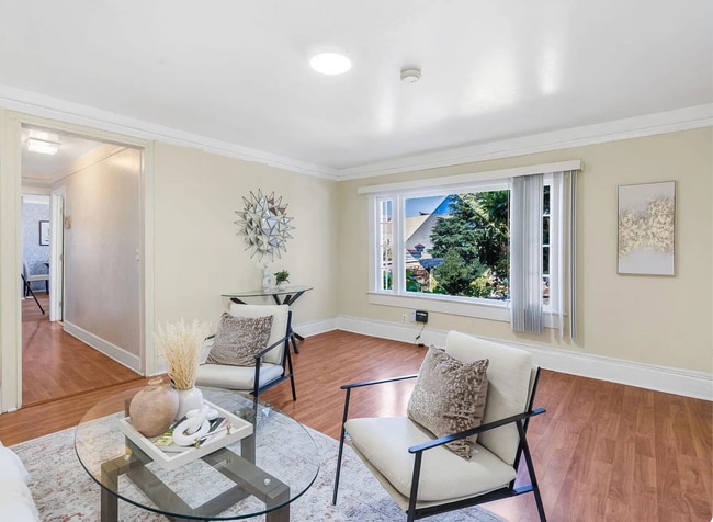 Building Photo - 475 Newton Ave