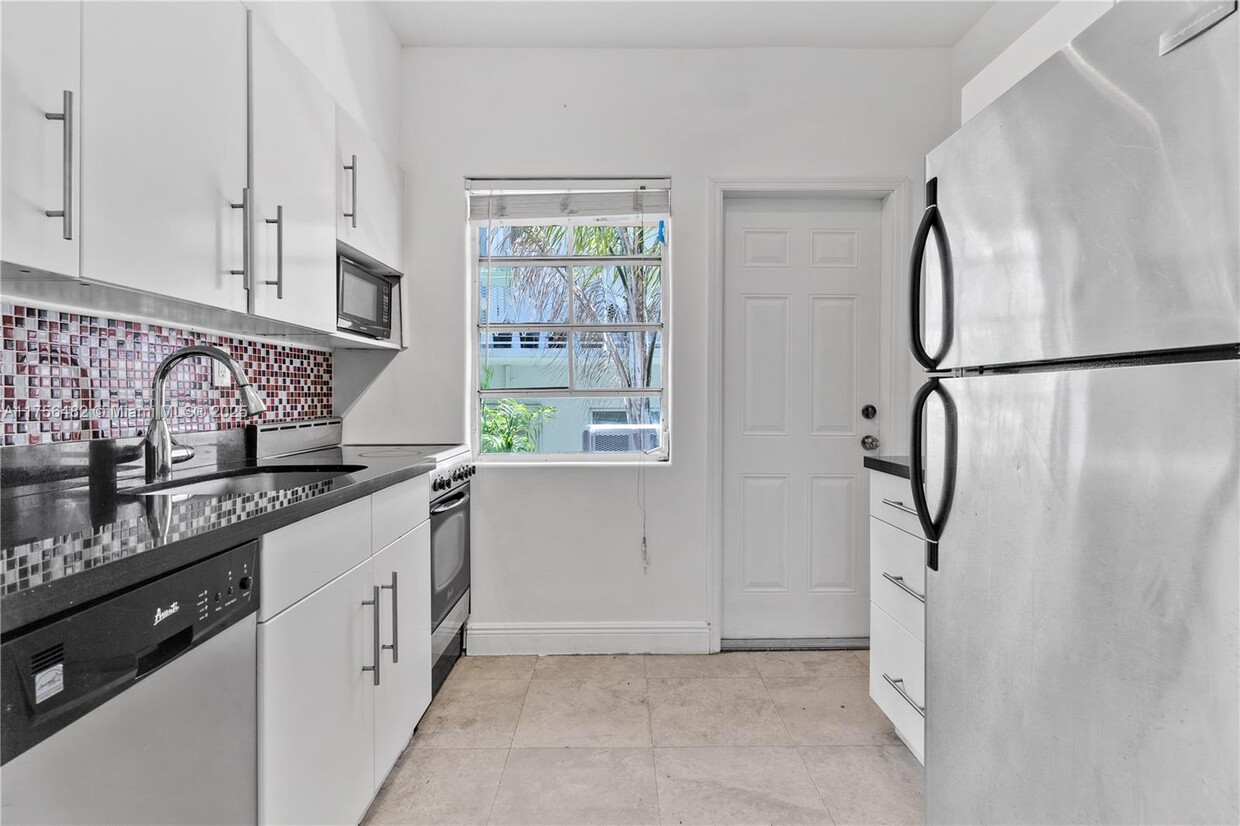 Foto principal - 1229 Euclid Ave