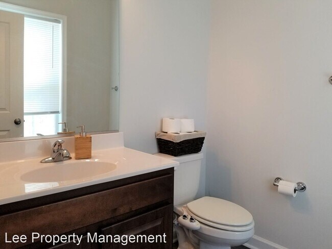 Building Photo - 3 br, 2.5 bath House - 118 Wineberry Way