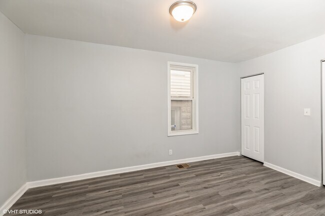 Foto del edificio - 9407 S Burnside Ave